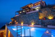 Sitia Luxus-Villa mit sieben Zimmern, Pool und Meerblick, Blick auf Stadt und Strand auf Kreta Haus kaufen